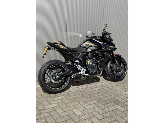 suzuki - gsx-8s