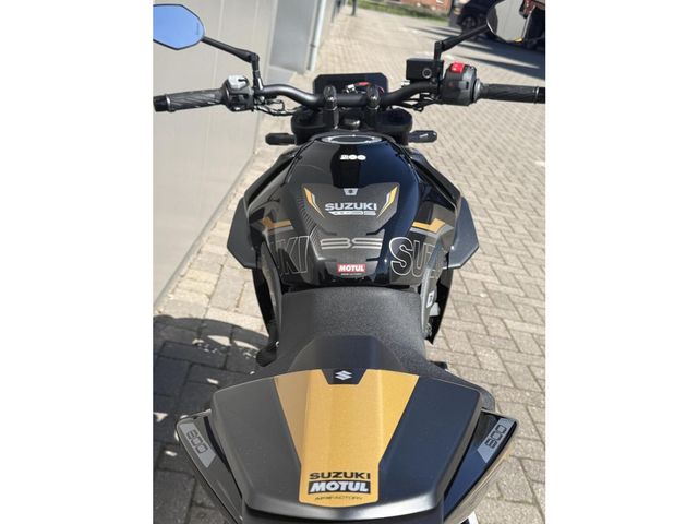 suzuki - gsx-8s
