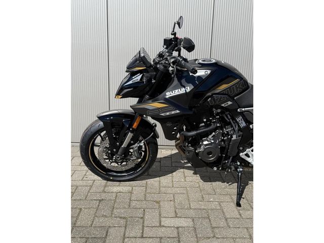 suzuki - gsx-8s