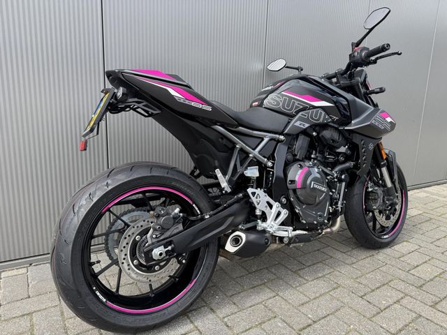 suzuki - gsx-8s