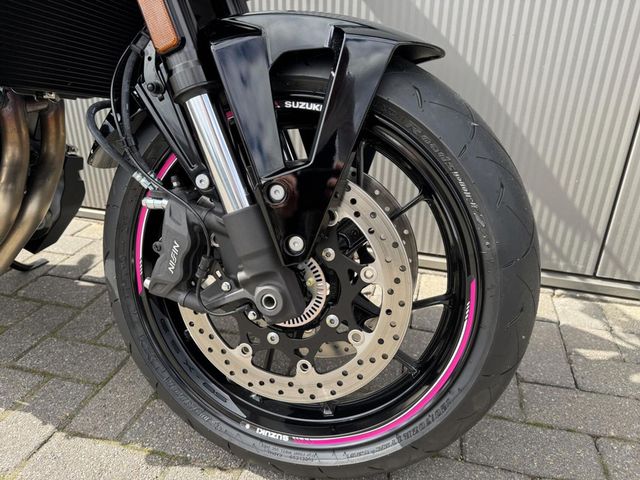 suzuki - gsx-8s