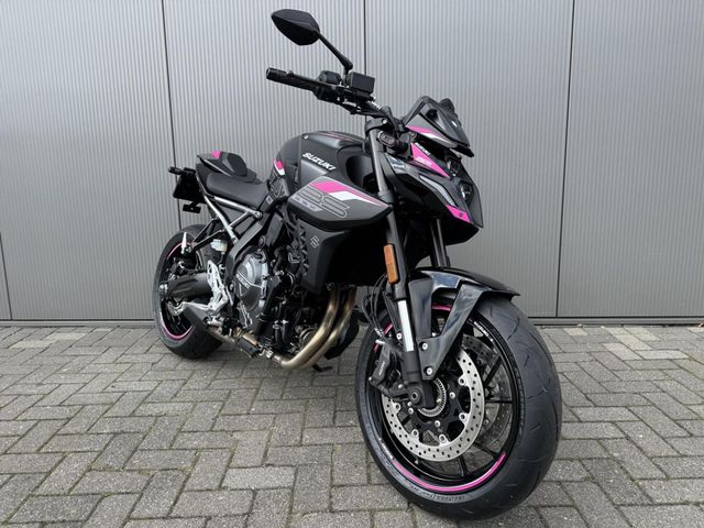 suzuki - gsx-8s