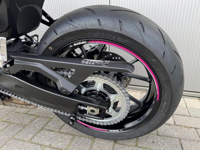 suzuki - gsx-8s