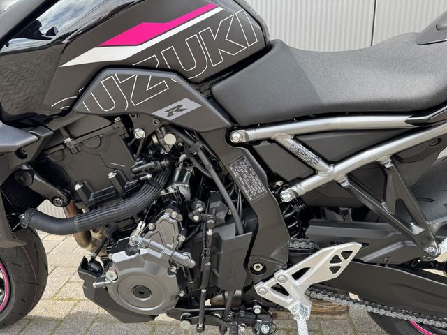 suzuki - gsx-8s