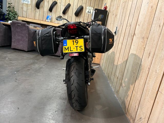 triumph - street-triple-r