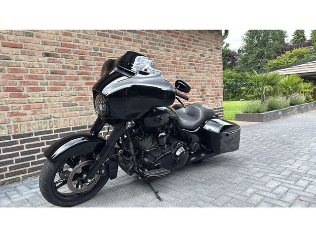 harley-davidson - street-glide-cvo-flhxse