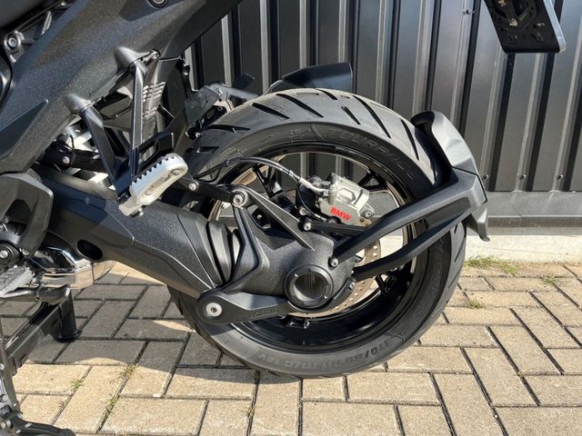 bmw - r-1300-gs