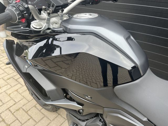 bmw - f-900-xr