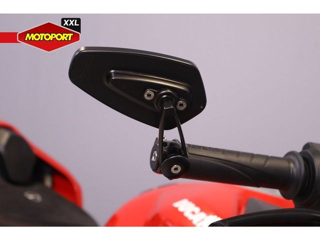 ducati - streetfighter-v4s