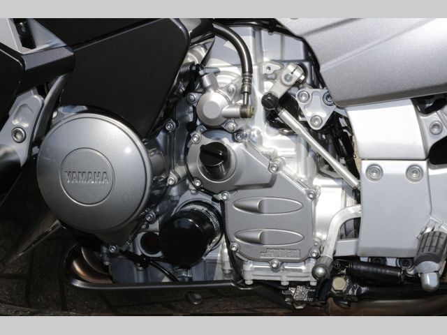 yamaha - fjr-1300
