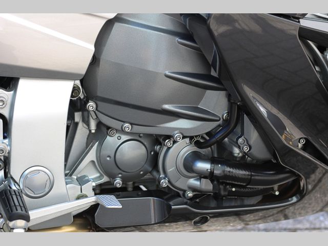 yamaha - fjr-1300