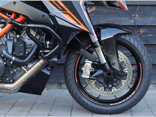 ktm - 1290-super-duke-gt