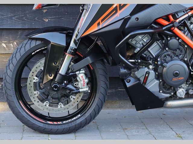 ktm - 1290-super-duke-gt