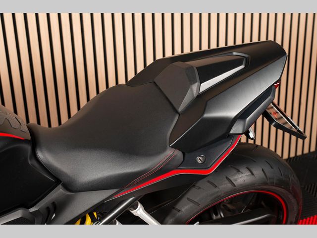 honda - cbr-650-r