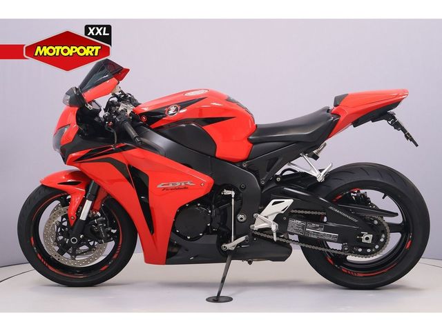 honda - cbr-1000-rr-fireblade