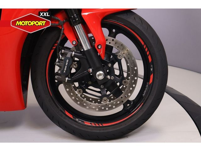 honda - cbr-1000-rr-fireblade