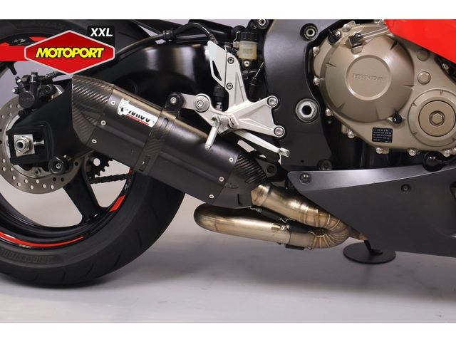 honda - cbr-1000-rr-fireblade