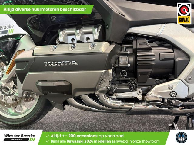honda - gl-1800-goldwing-touring-deluxe