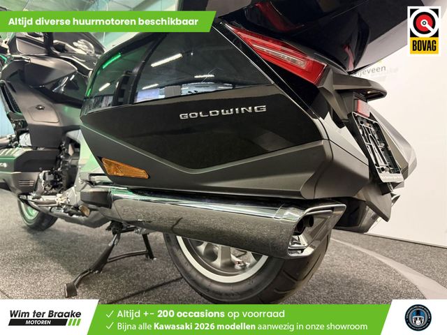 honda - gl-1800-goldwing-touring-deluxe