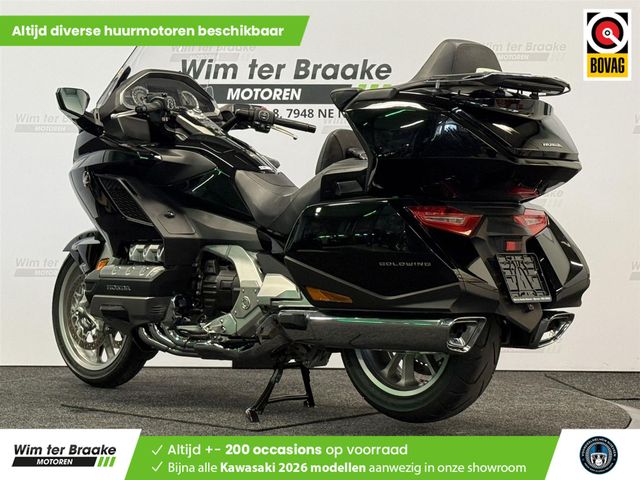 honda - gl-1800-goldwing-touring-deluxe