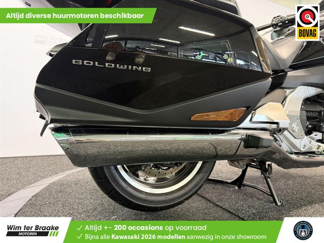 honda - gl-1800-goldwing-touring-deluxe