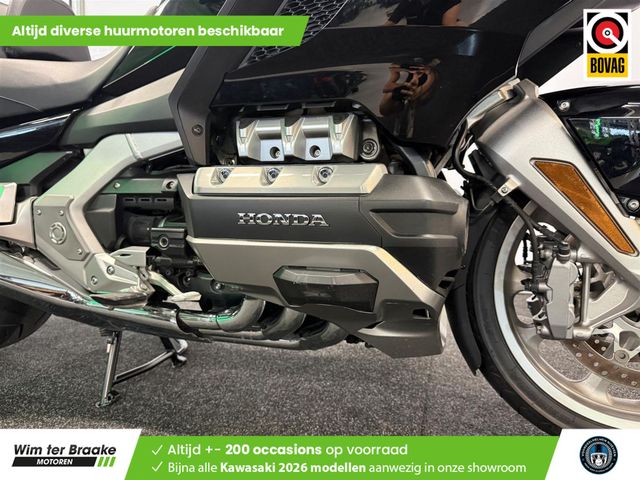 honda - gl-1800-goldwing-touring-deluxe