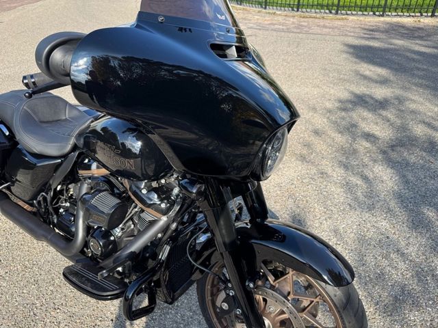 harley-davidson - street-glide-st-flhxst