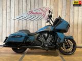 INDIAN MOTORCYCLE CHALLENGER DARK HORSE