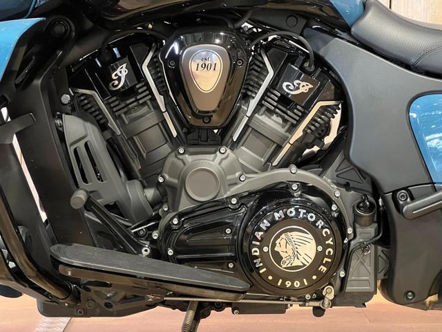 indian - challenger-dark-horse