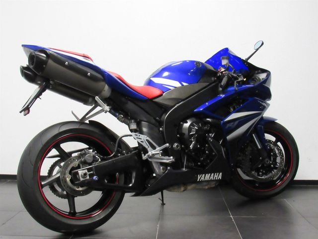 yamaha - yzf-r1