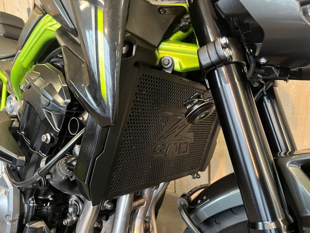 kawasaki - z900