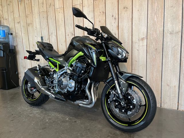kawasaki - z900