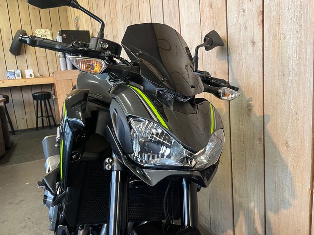kawasaki - z900