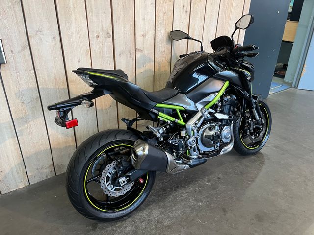 kawasaki - z900