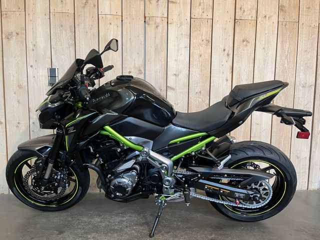 kawasaki - z900