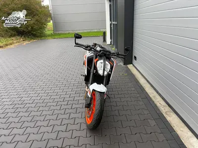 KTM 890 DUKE R – foto 3