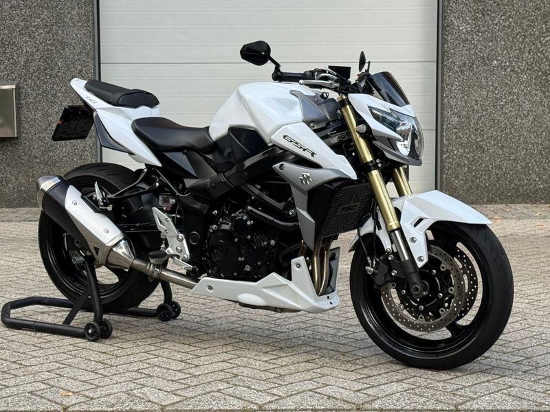 Suzuki GSR 750 ABS Origineel NL Grote Beurt gehad Topper 2016 occasion