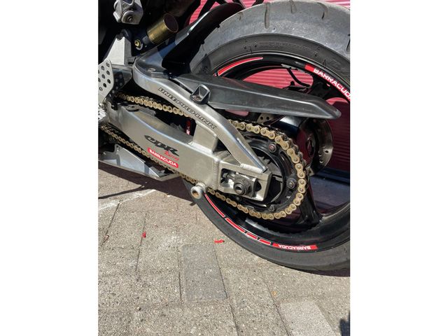 honda - cbr-1000-rr-fireblade