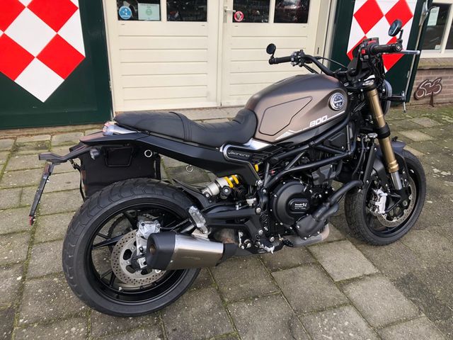 benelli - leoncino-800