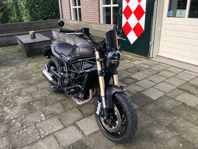 benelli - leoncino-800