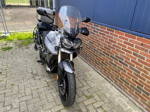 triumph - tiger-800-xrt