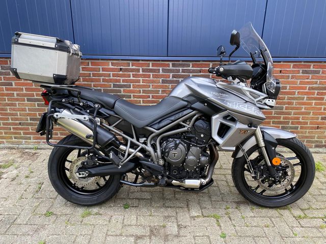 triumph - tiger-800-xrt