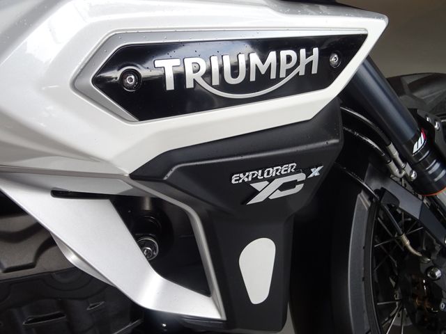 triumph - tiger-explorer-xcx