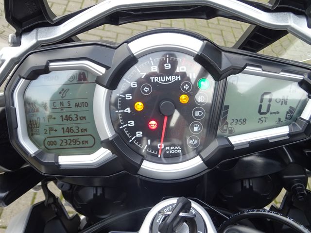 triumph - tiger-explorer-xcx