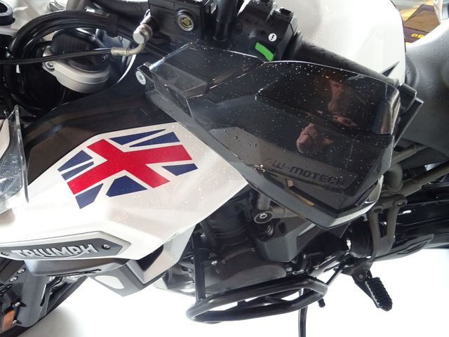 triumph - tiger-explorer-xcx