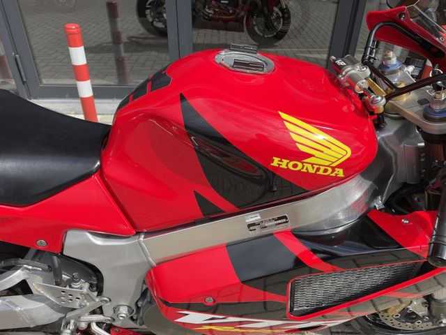 honda - vtr-1000-sp-1