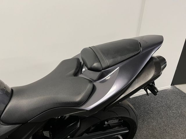 yamaha - yzf-r1
