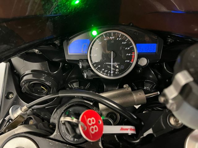yamaha - yzf-r1