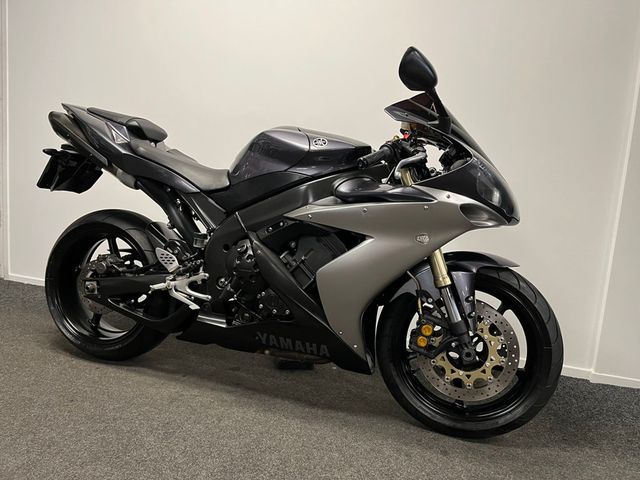 yamaha - yzf-r1