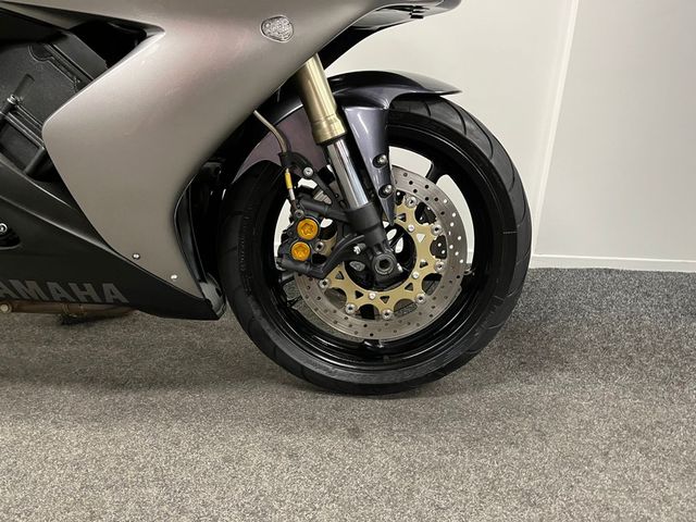 yamaha - yzf-r1